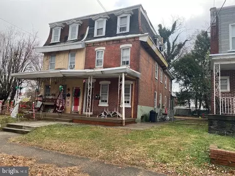 6927 Tulip St, Philadelphia, PA 19135