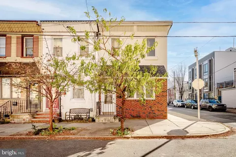2623 Sepviva St, Philadelphia, PA 19125
