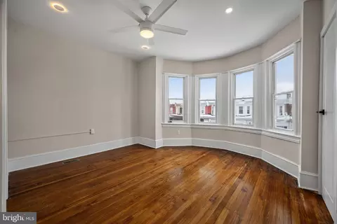 812 S 56th St, Philadelphia, PA 19143