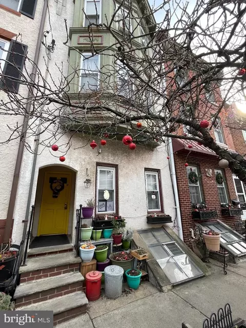 779 S 6th St, Philadelphia, PA 19147