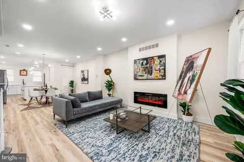 6223 Magnolia St, Philadelphia, PA 19144