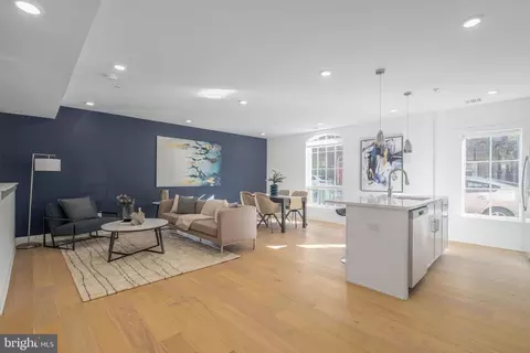 825 Bainbridge St #103, Philadelphia, PA 19147