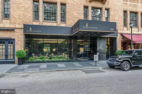 219 S 29 S 18th St #309, Philadelphia, PA 19103