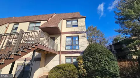 279 Shawmont Ave #B, Philadelphia, PA 19128