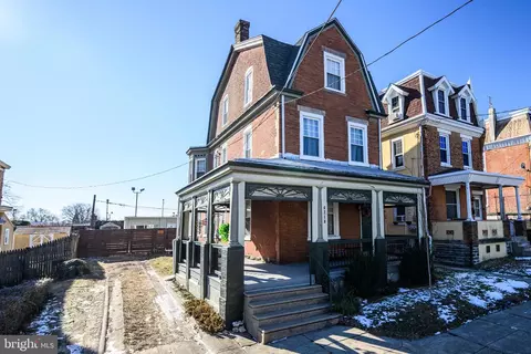 6218 Baynton St, Philadelphia, PA 19144