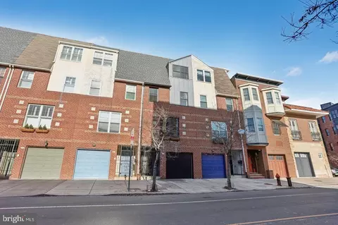 611 Christian St, Philadelphia, PA 19147