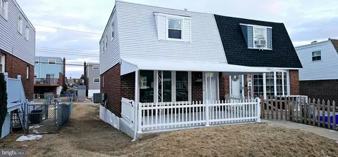 9339 Lansford St, Philadelphia, PA 19114