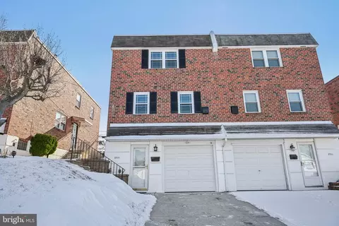 8913 Turton Dr, Philadelphia, PA 19115