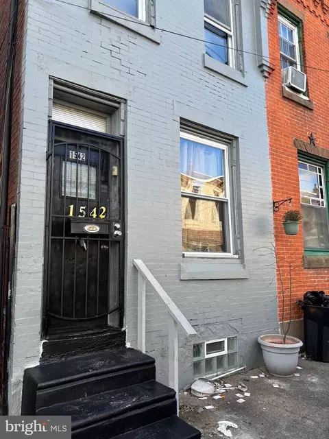 1542 Foulkrod St, Philadelphia, PA 19124