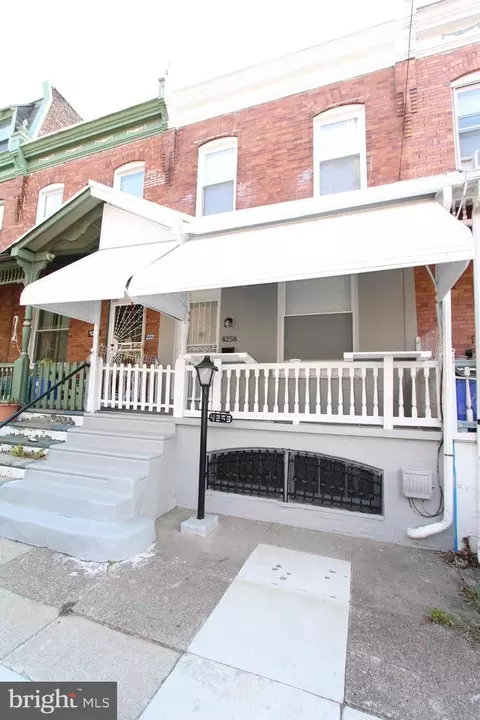 4258 Viola St, Philadelphia, PA 19104