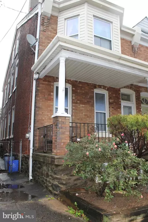 4225 Pechin St, Philadelphia, PA 19128