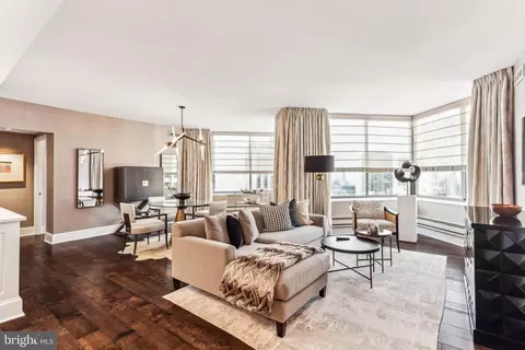 210 W Rittenhouse Sq #2202, Philadelphia, PA 19103