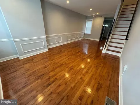 1423 N Dover St, Philadelphia, PA 19121
