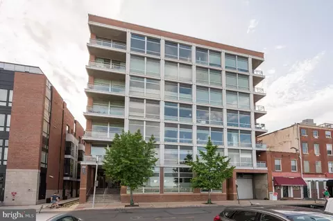 22 S Front St #206, Philadelphia, PA 19106