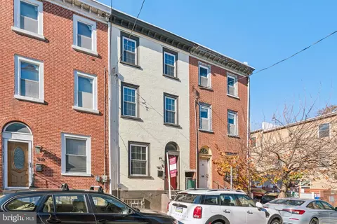912 N American St, Philadelphia, PA 19123