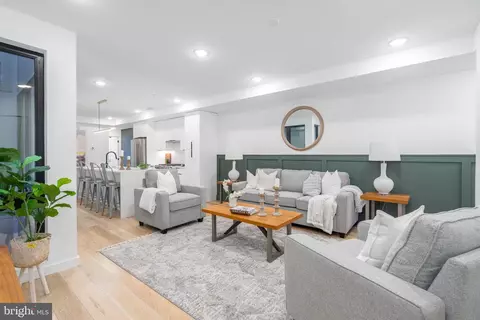 1623 Christian St #3, Philadelphia, PA 19146