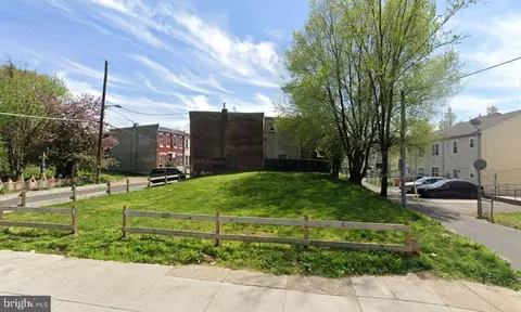1230 W York St, Philadelphia, PA 19133