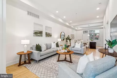 412 N Front St #1, Philadelphia, PA 19123