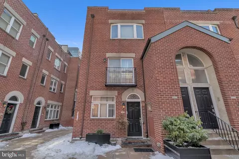212 S 24 S 24th St #2412A, Philadelphia, PA 19103