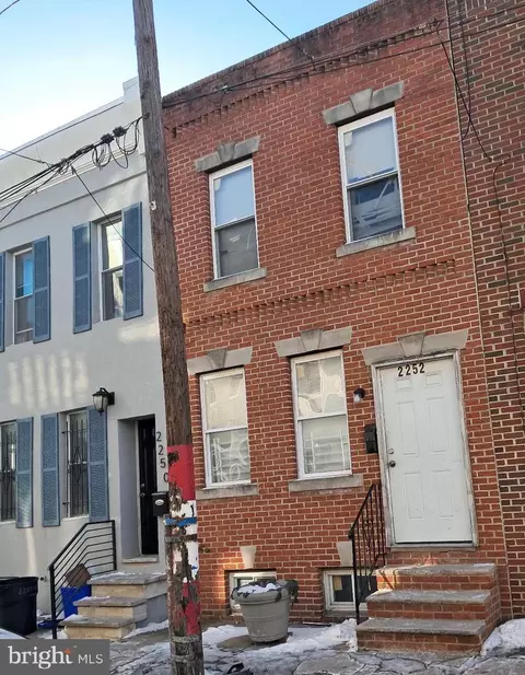 2252 Greenwich St, Philadelphia, PA 19146