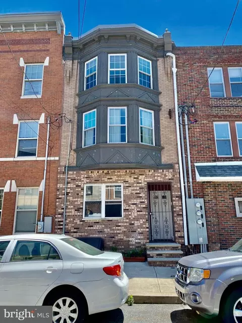 825 S 13th St, Philadelphia, PA 19147