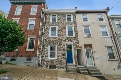 209 Dupont St, Philadelphia, PA 19127