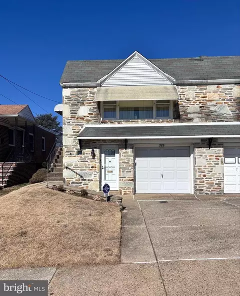 789 Cinnaminson St, Philadelphia, PA 19128