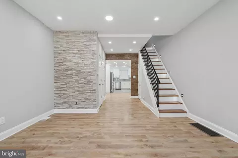 2434 S 3rd St, Philadelphia, PA 19148