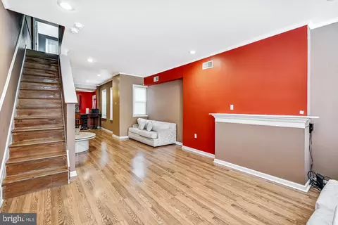 72 E Garfield St, Philadelphia, PA 19144