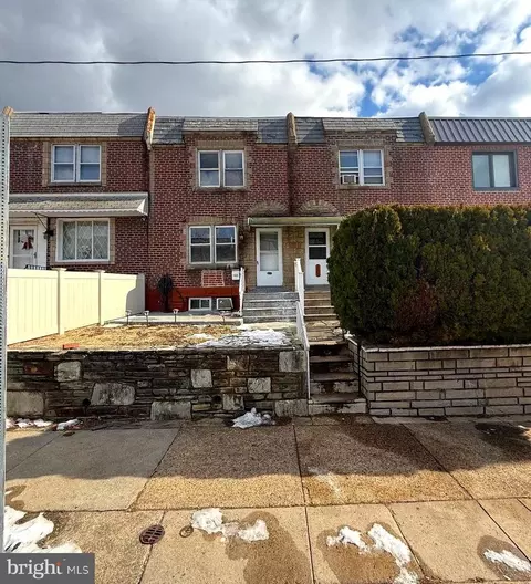 4569 Shelbourne St, Philadelphia, PA 19124