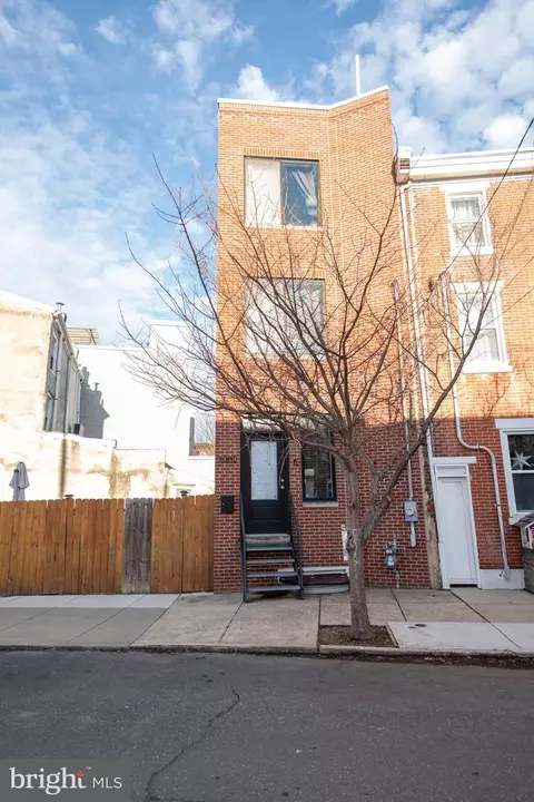 2002 Tulip St, Philadelphia, PA 19125