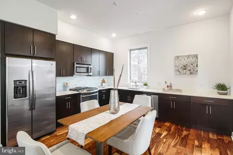 933 N 37 N Front St #3, Philadelphia, PA 19123