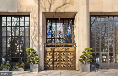 210 W Washington Sq #6N, Philadelphia, PA 19106
