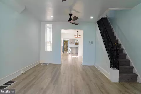 554 S Redfield St, Philadelphia, PA 19143