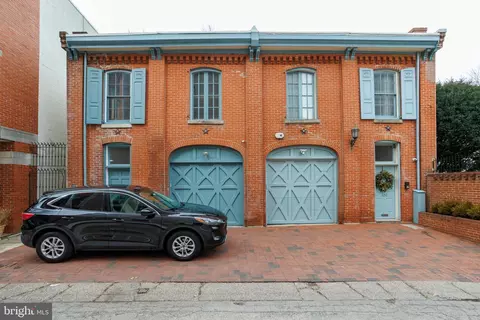 322 S Quince St, Philadelphia, PA 19107