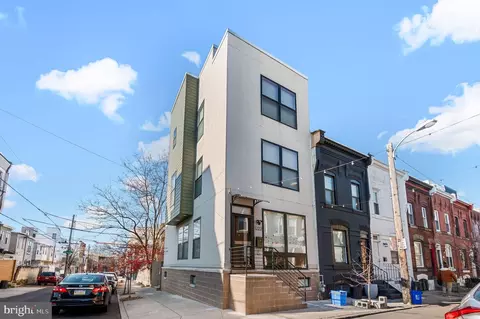 1222 N Hollywood St, Philadelphia, PA 19121
