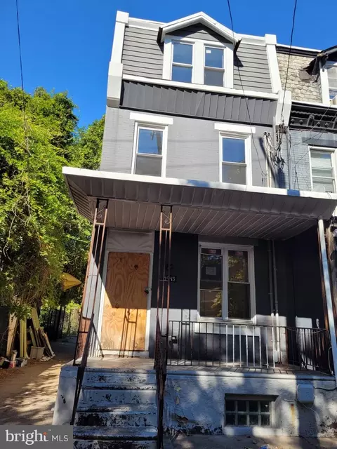 1945 Dennie St, Philadelphia, PA 19140