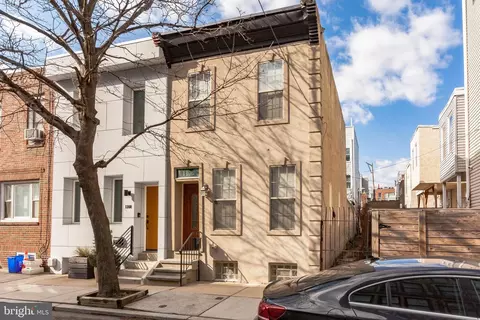 1306 S Garnet St, Philadelphia, PA 19146