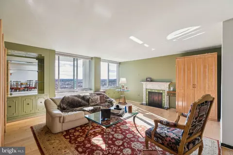 604 S 36 S Washington Sq #1705, Philadelphia, PA 19106