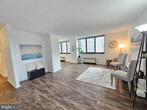 1420 Locust St #18Q, Philadelphia, PA 19102