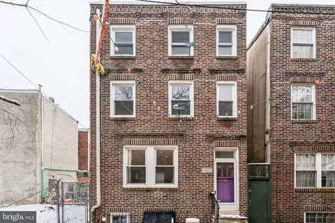 906 League St, Philadelphia, PA 19147
