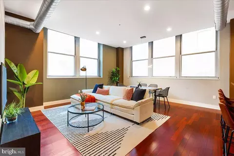 1101 Locust St #3K, Philadelphia, PA 19107