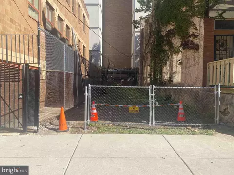 3449 N Carlisle St, Philadelphia, PA 19140