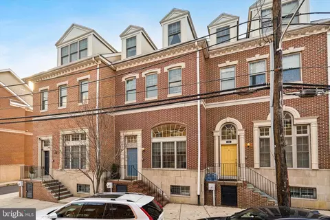 834 S Swanson St, Philadelphia, PA 19147