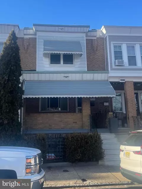 2970 Almond St, Philadelphia, PA 19134