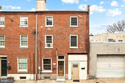 824 N Orianna St, Philadelphia, PA 19123