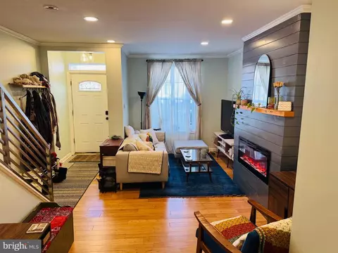 1447 N Hollywood St, Philadelphia, PA 19121
