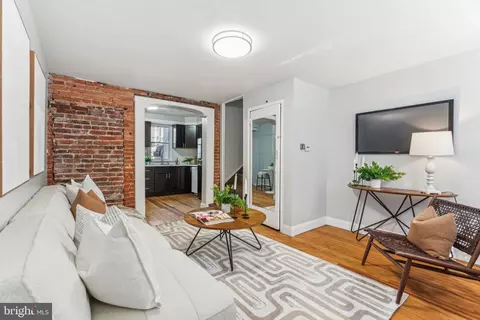 1314 S Warnock St, Philadelphia, PA 19147
