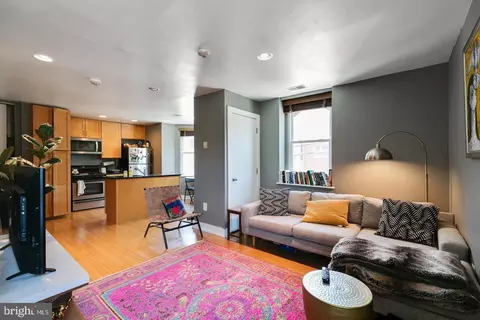 2351 Christian St #C, Philadelphia, PA 19146