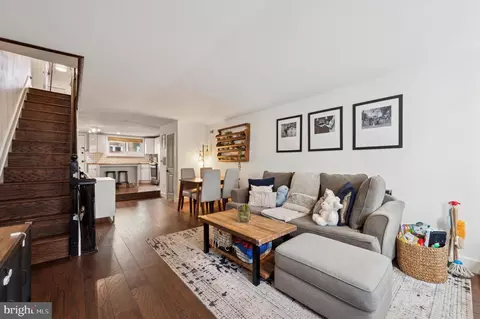 1227 Mercy St, Philadelphia, PA 19148